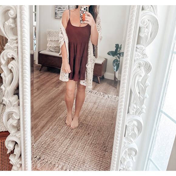 Brandy Melville twirling heart jada burgundy flowy mini dress - Picture 3 of 8